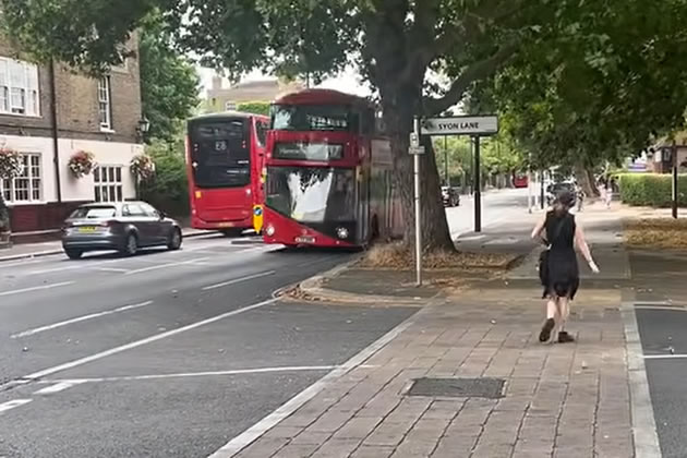 The new cycleway would commence in the east at Beech Avenue