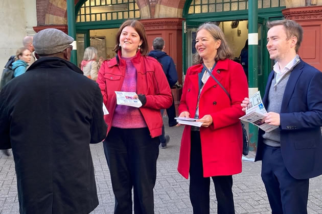 Fleur Anderson campaigning outside East Putney statio